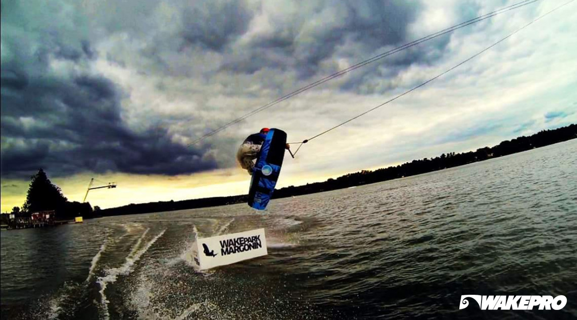 Wakepro elements in Margonin Wakepark 