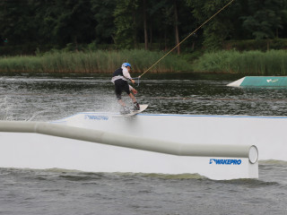 kicker wakeboard