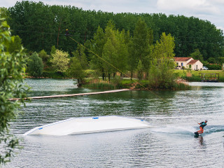 Un nouvel obstacle au Planetski Wakepark en France !