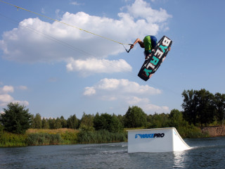 Wake Family Trzciany Kicker M Wakepro obstacles