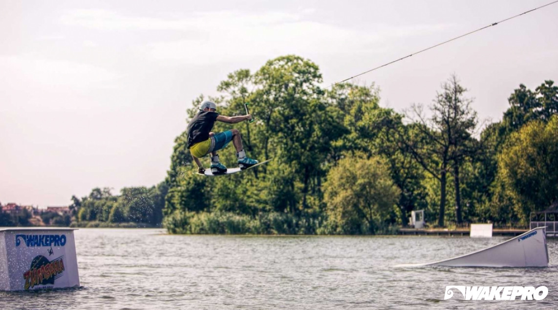 Przeszkoda Wakepro w wakeparku Zumbaala