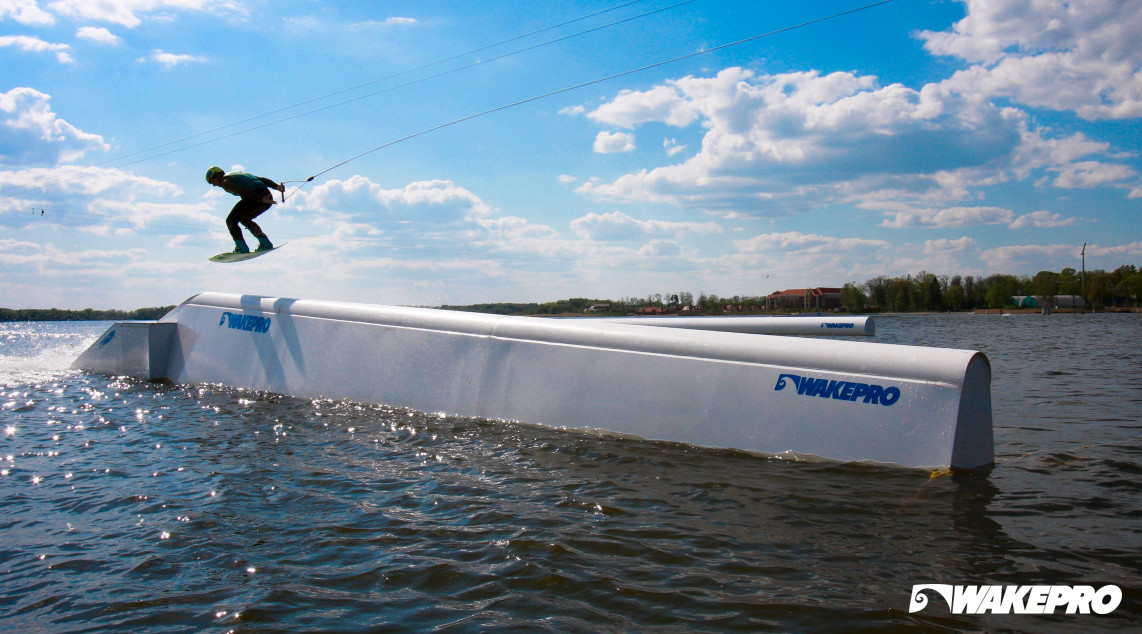 Wakepro obstacles in Ostróda Wakepark