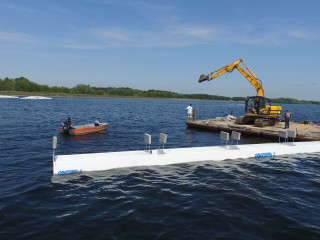 Wakepro obstacles Jeziorsko wakepark