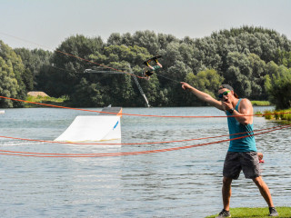 Waserskicentrum de Berendonck Wakepro obstacles